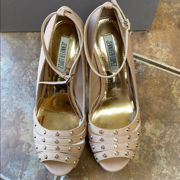 Blush color platform stilettos size 8 - Picture 2 of 13